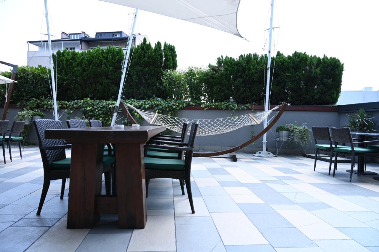 Nobel Zira Hotel Belgrad Exterior foto